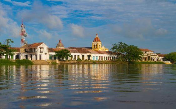 Hostel La Casa Del Viajero Mompox Экстерьер фото